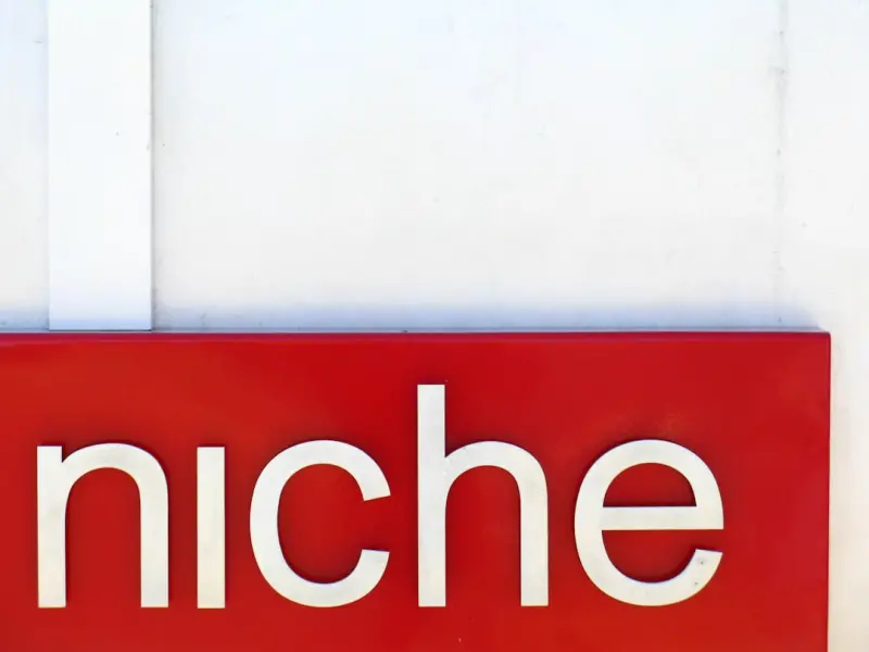 Niche Reseller Hosting: Turning Vertical Markets into Recurring Revenue