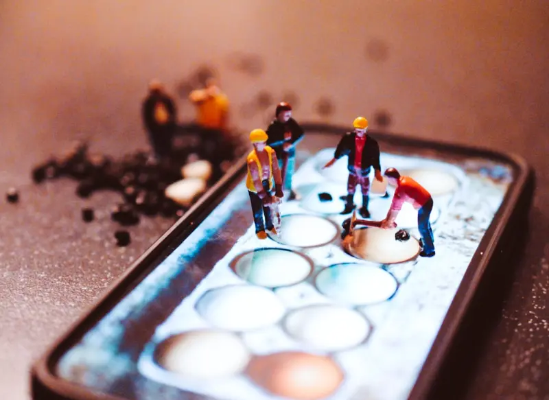 Edge‑Powered Service Workers: A Mobile‑First Playbook