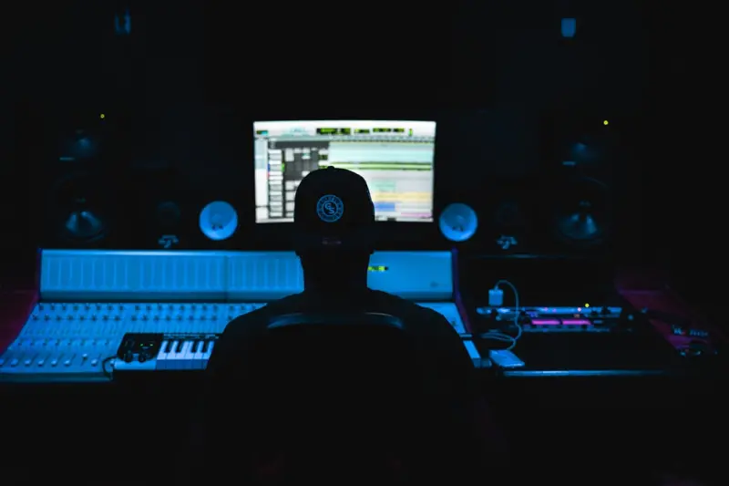 The Dark Side of SaaS: Mastering Dark Mode for Enterprise Users
