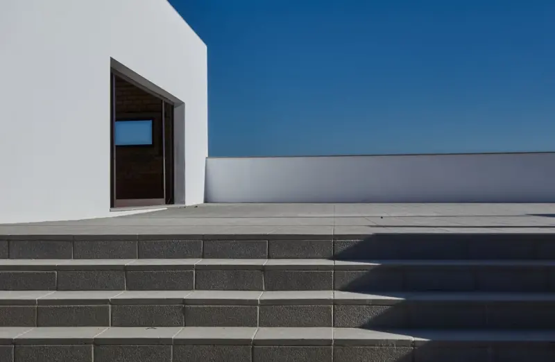 Re‑architecting Your SaaS CMS: From Monolith to Composable Re‑architecting Your SaaS CMS: From Monolith to Composable